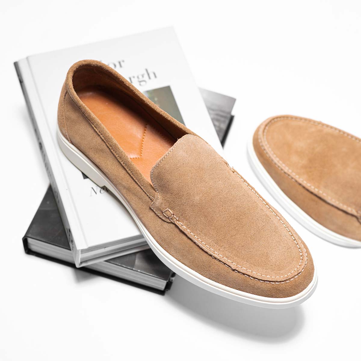 John - Beige