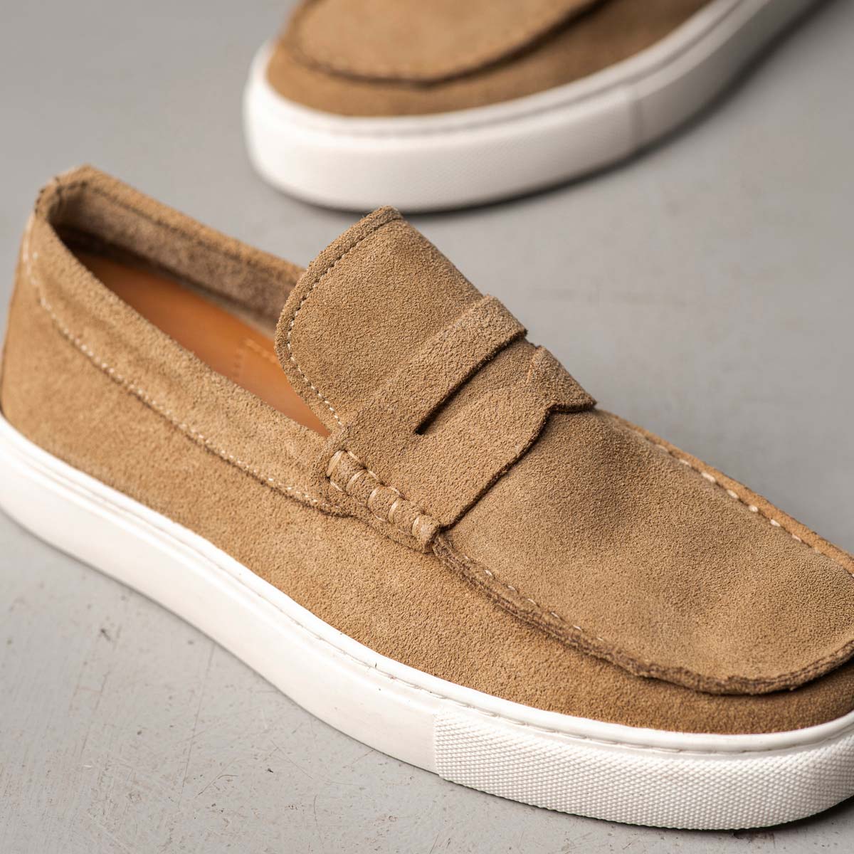 Matthew - Beige