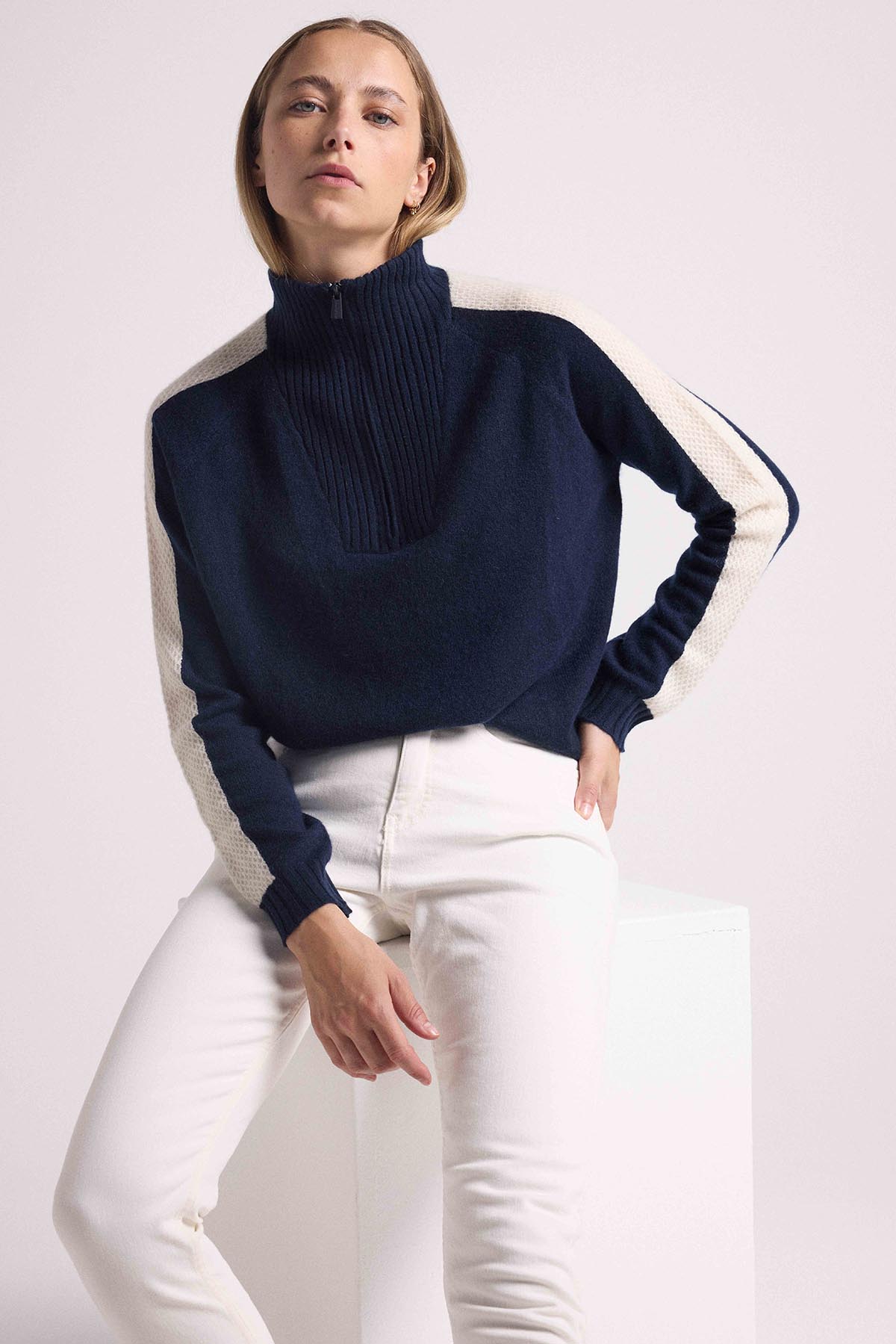 Caroline marine blanc