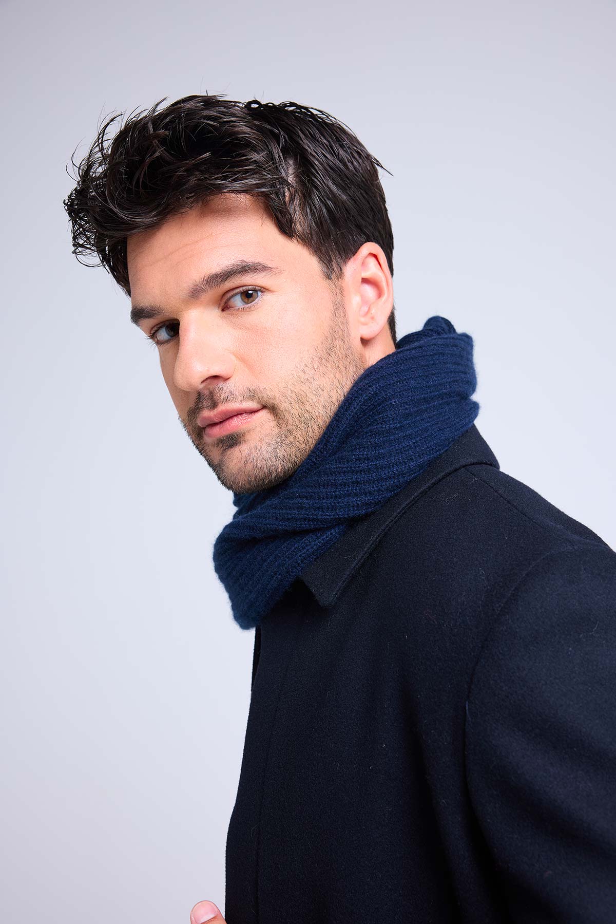Col bleu marine