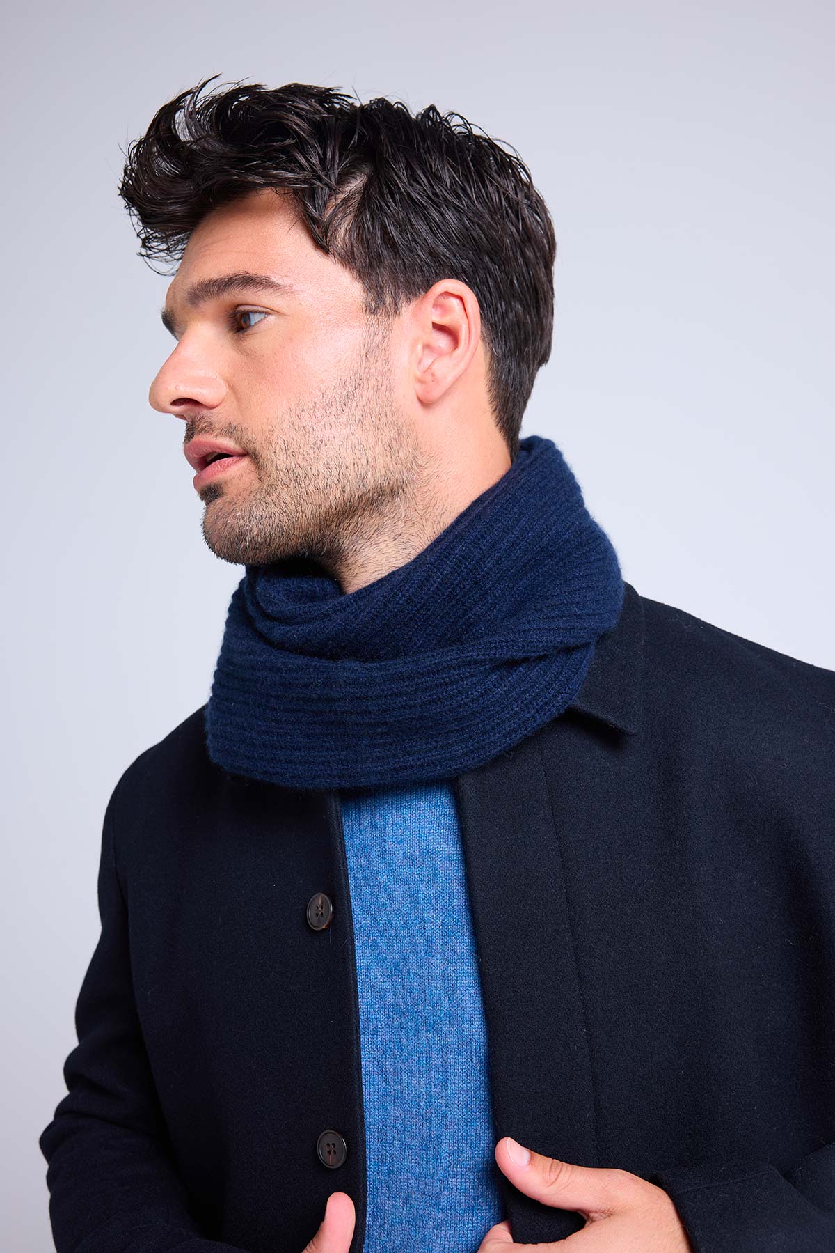 Col bleu marine