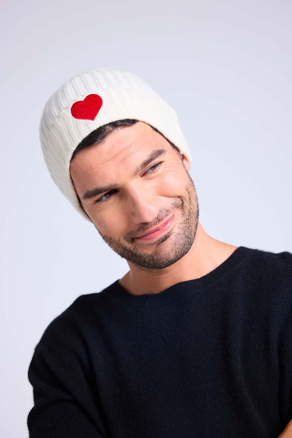 Bonnet blanc rouge