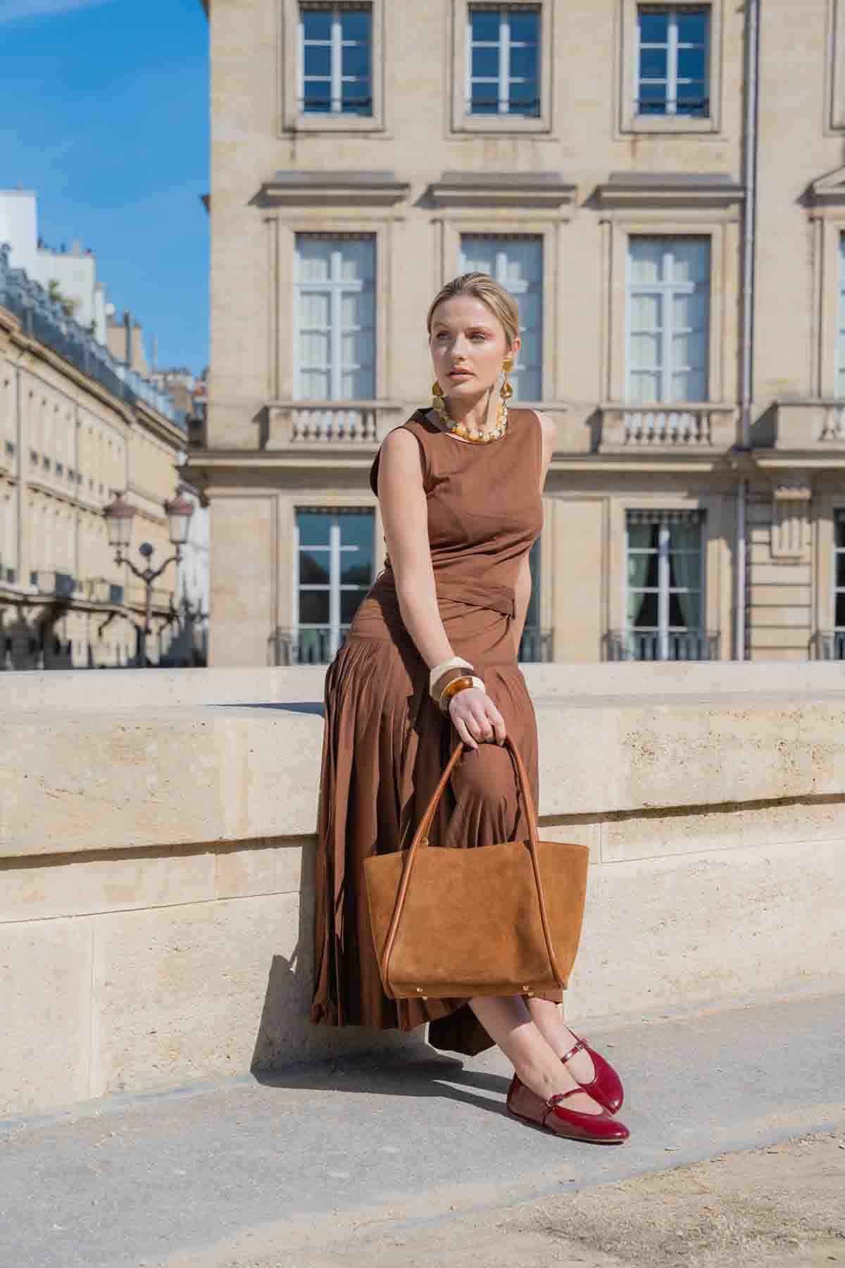 Rena Camel