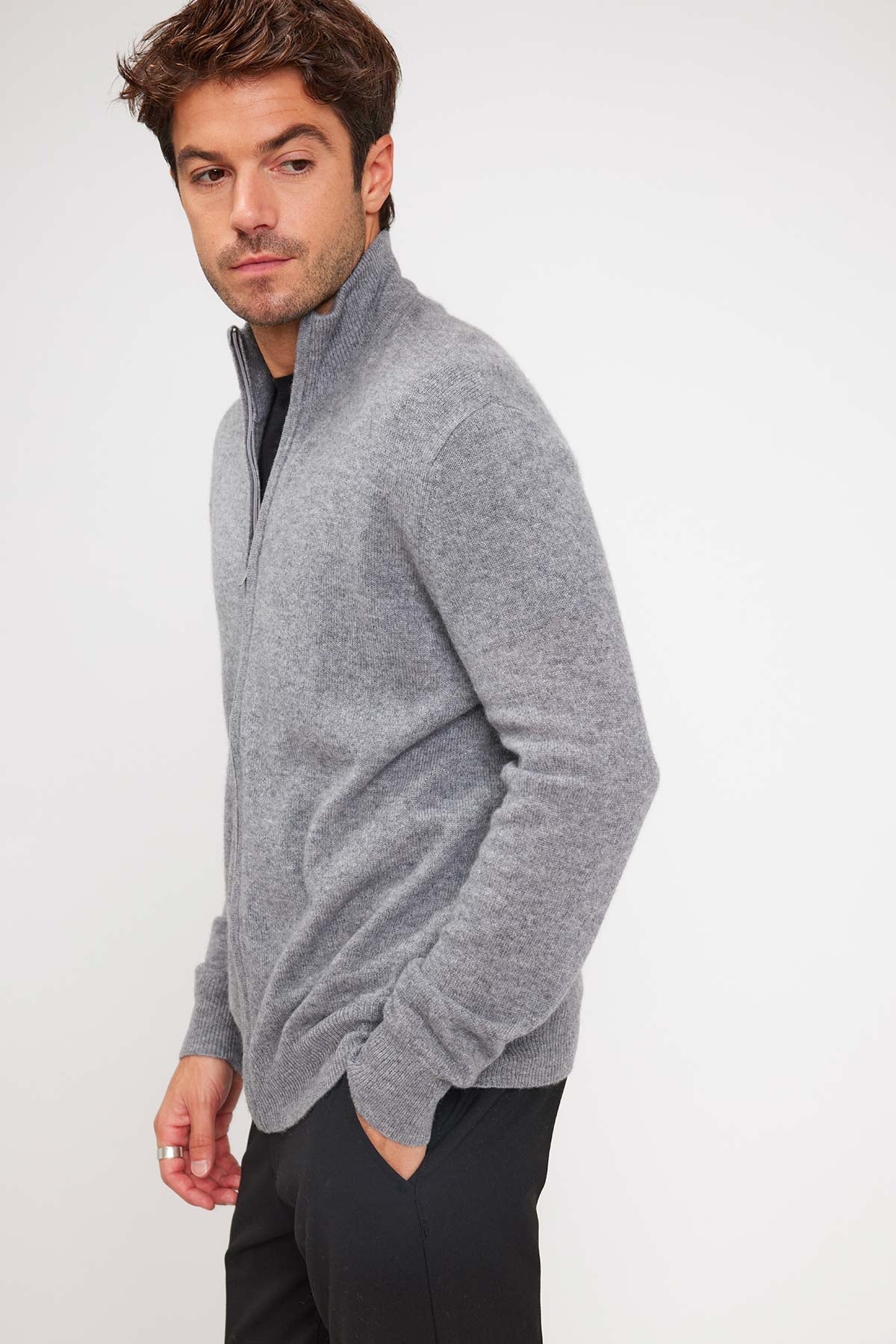 Zamil gris foncé