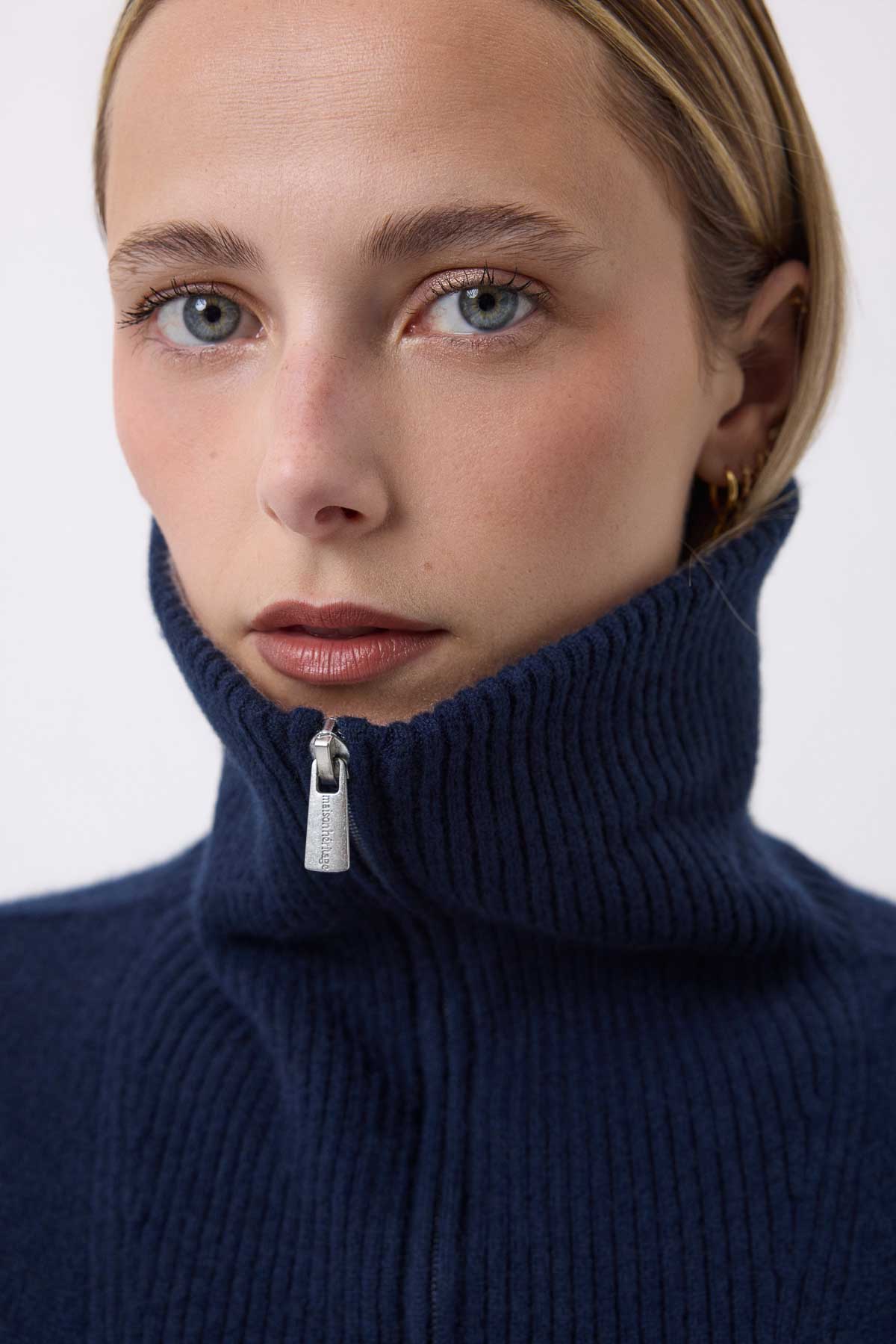 Ashka bleu marine