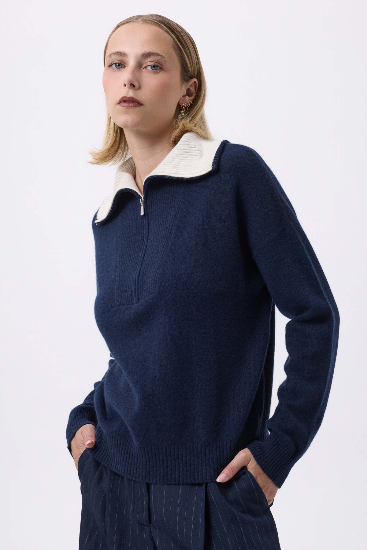 Ashka bleu marine