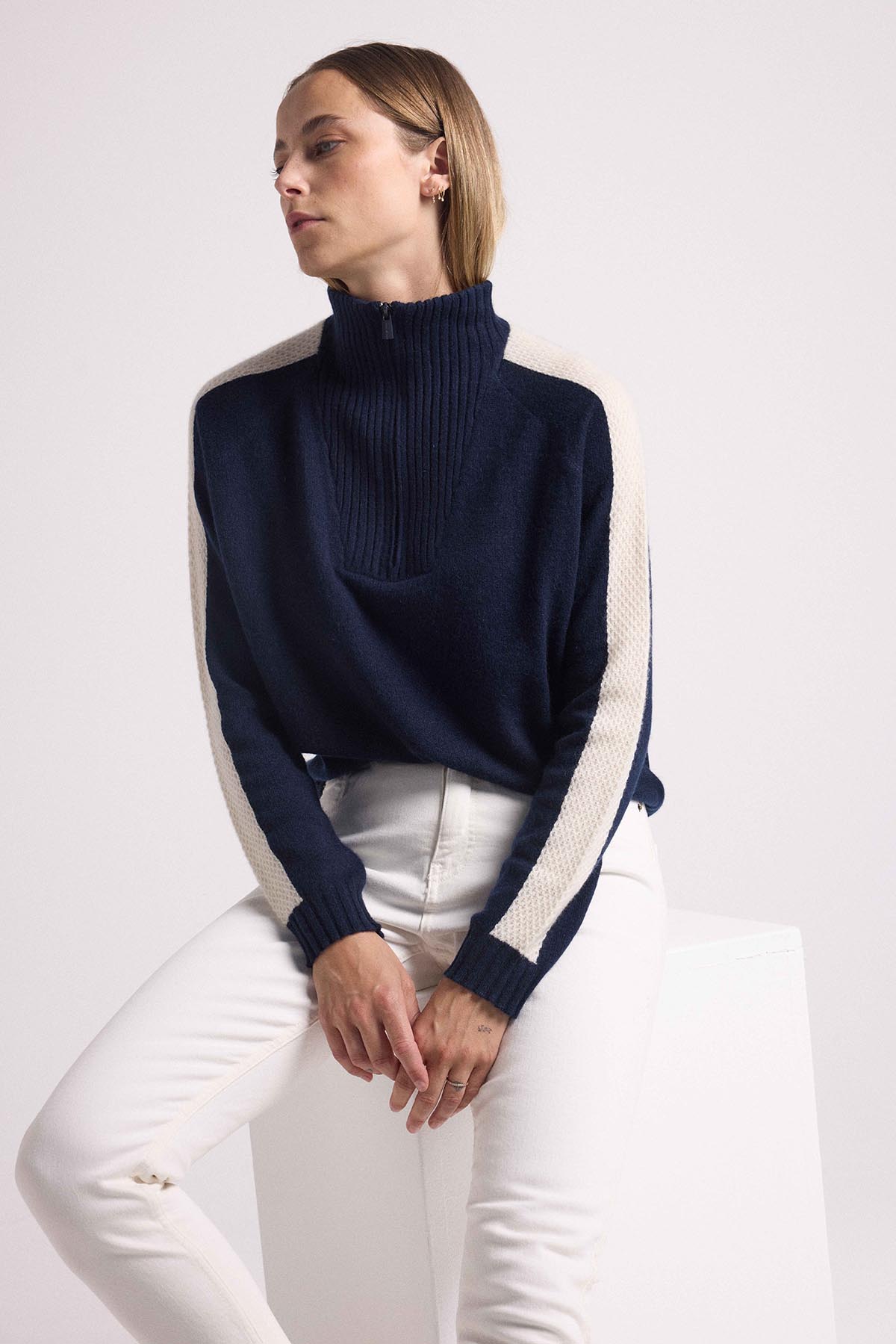 Caroline marine blanc