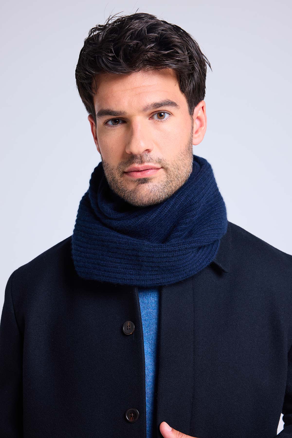 Col bleu marine