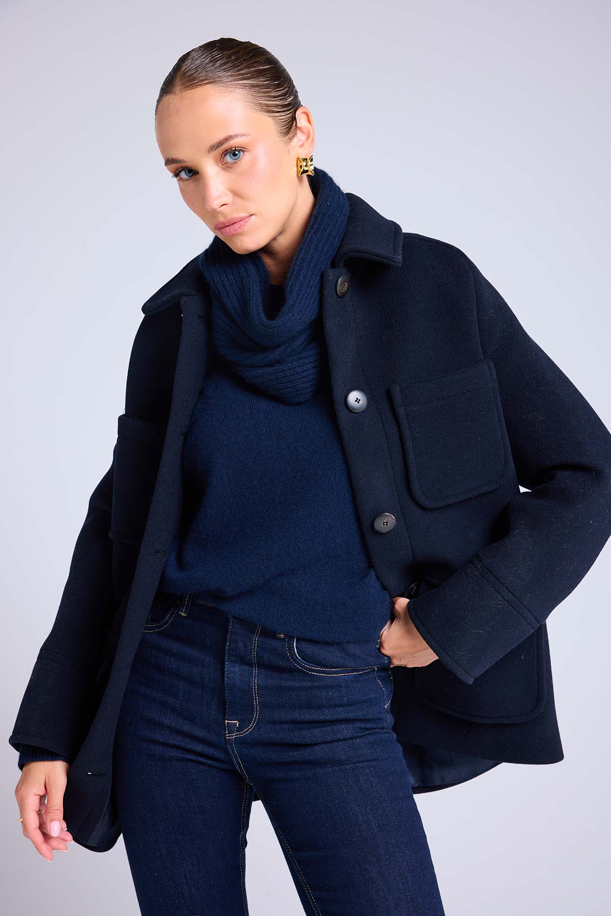 Col bleu marine