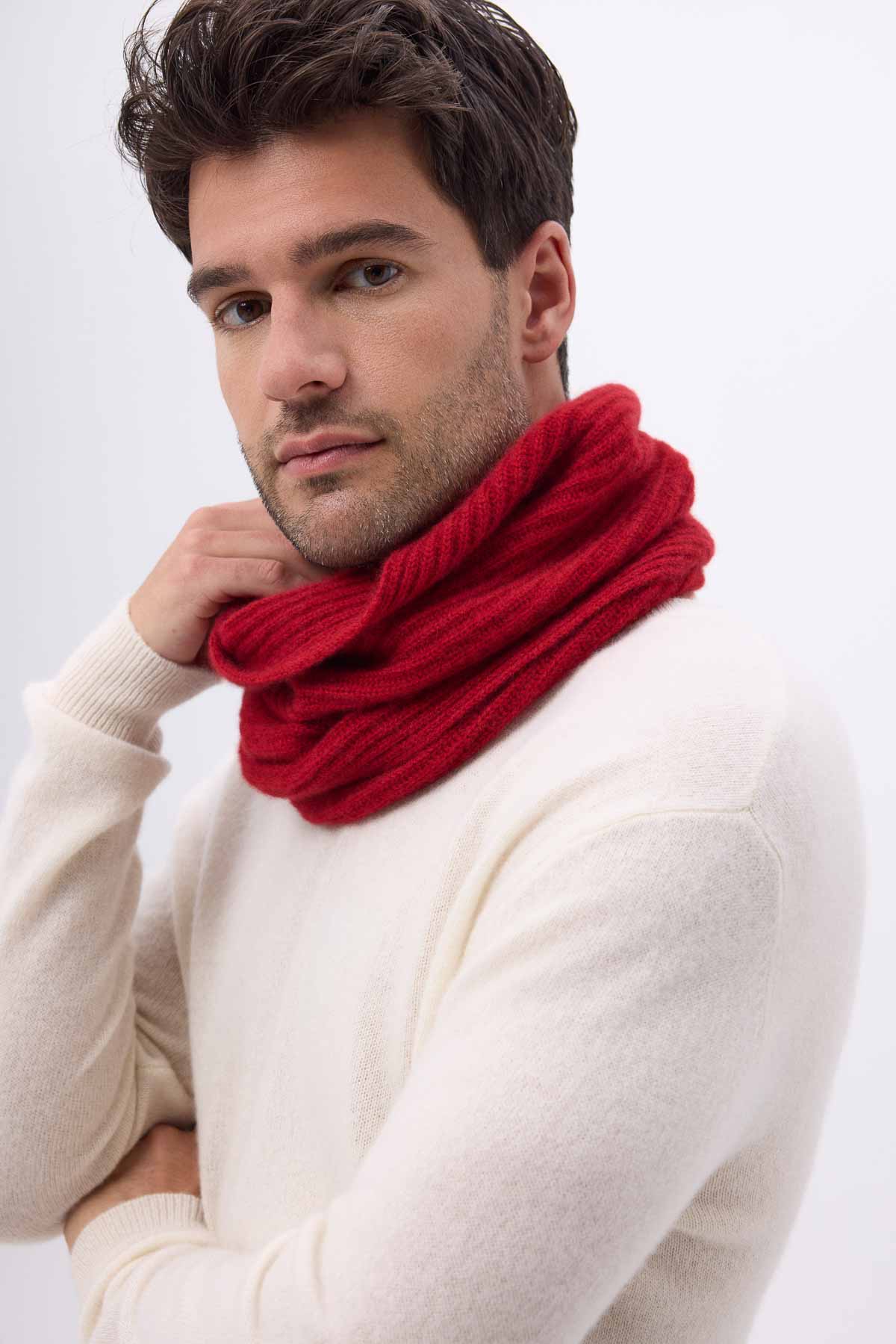 Col rouge bordeaux
