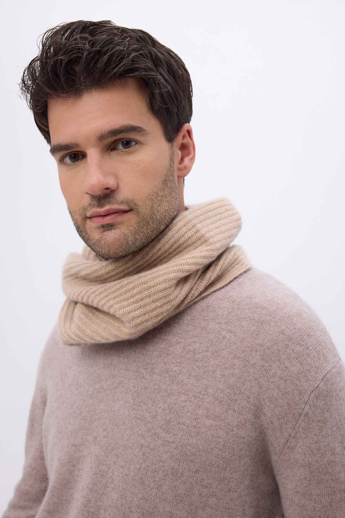 Col beige creme