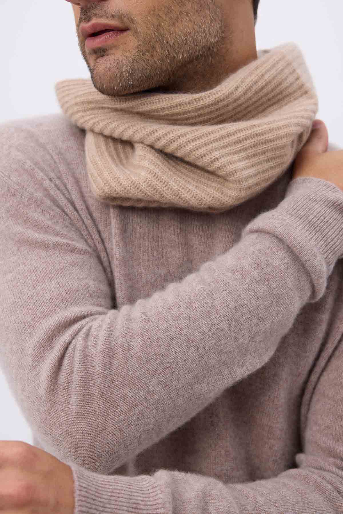 Col beige creme