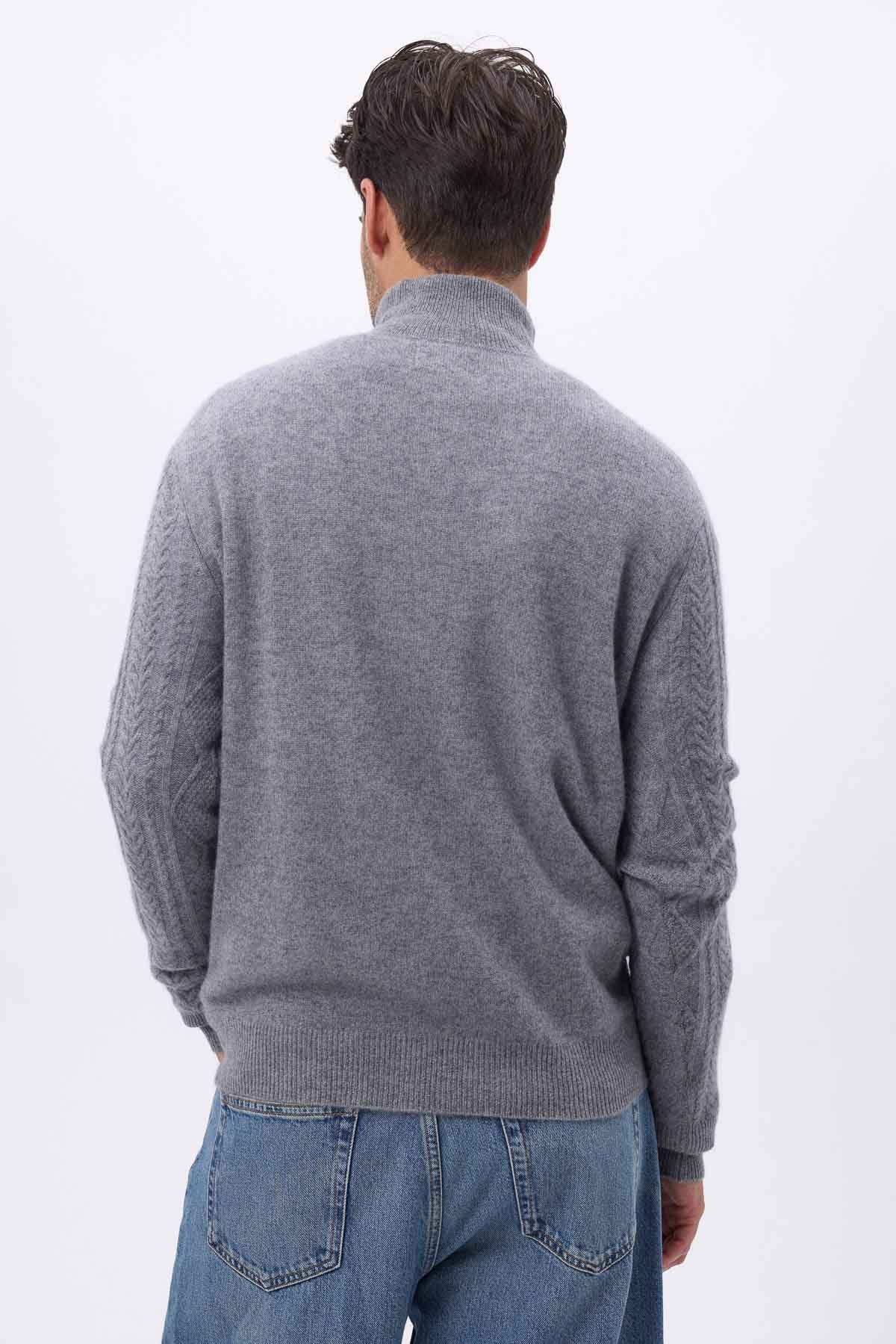 Dov gris foncé