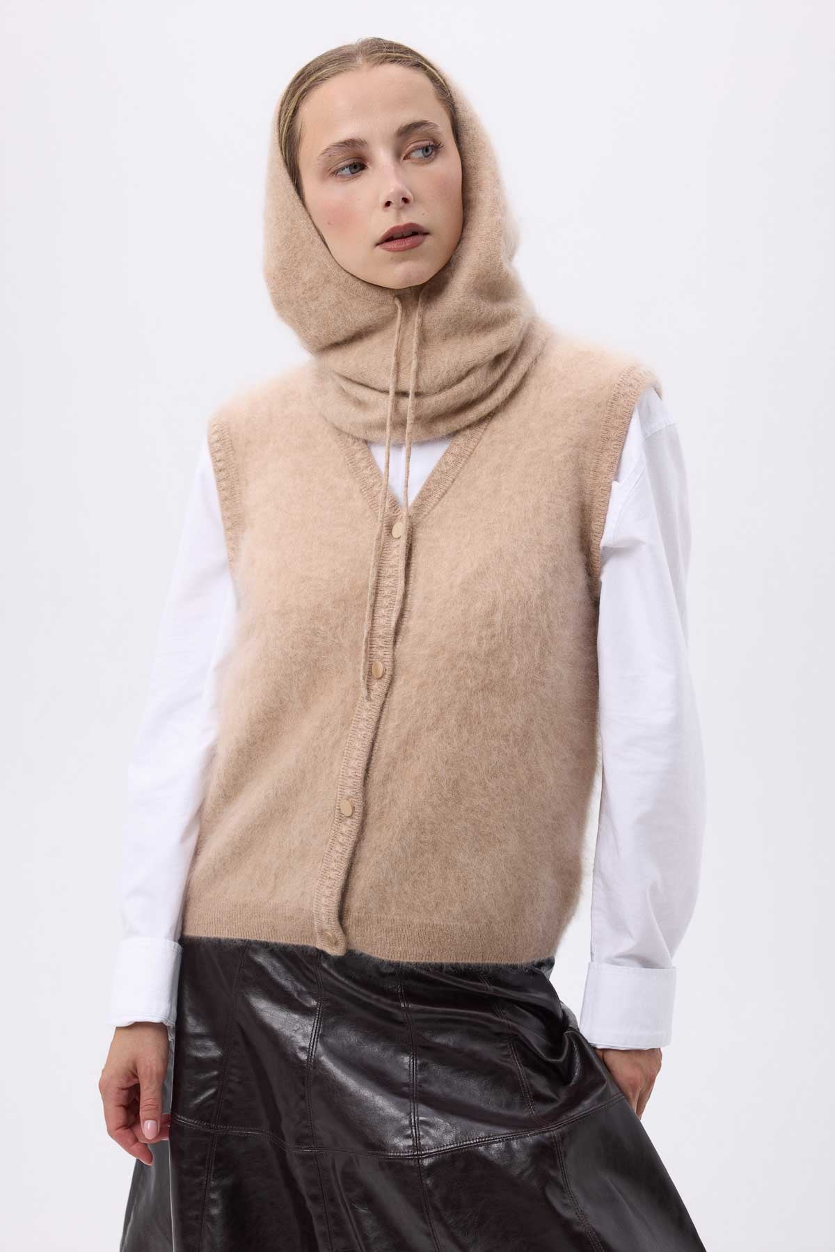 Feather beige creme