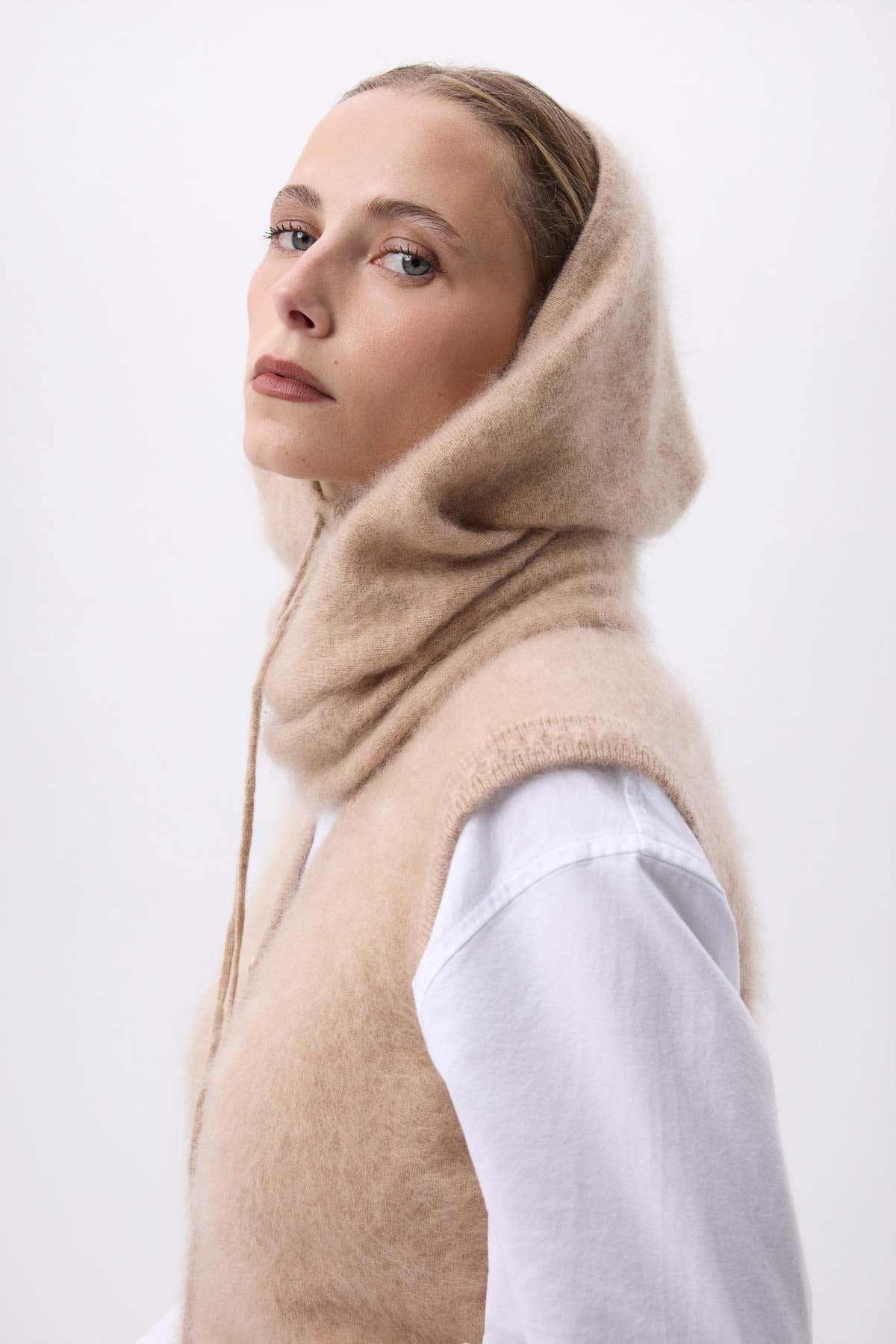 Feather beige creme