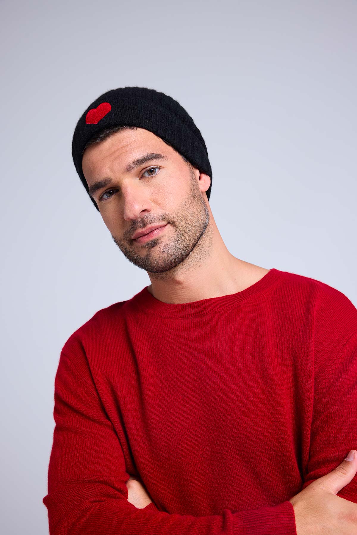 Bonnet noir rouge