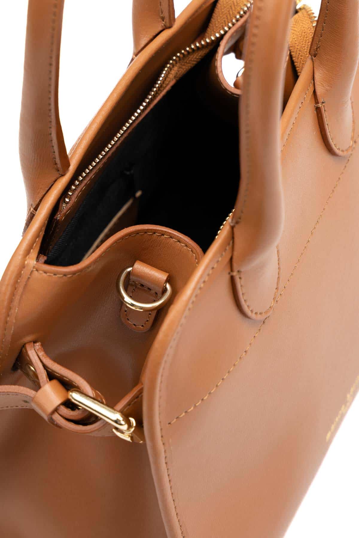 Aquila Camel