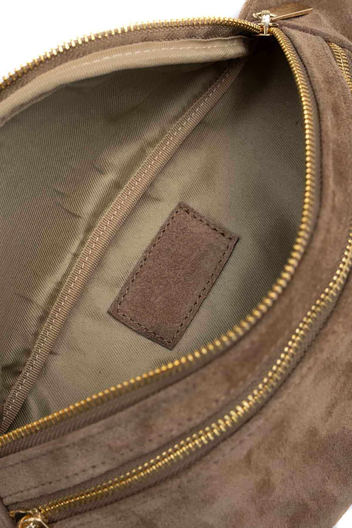 Dia Taupe