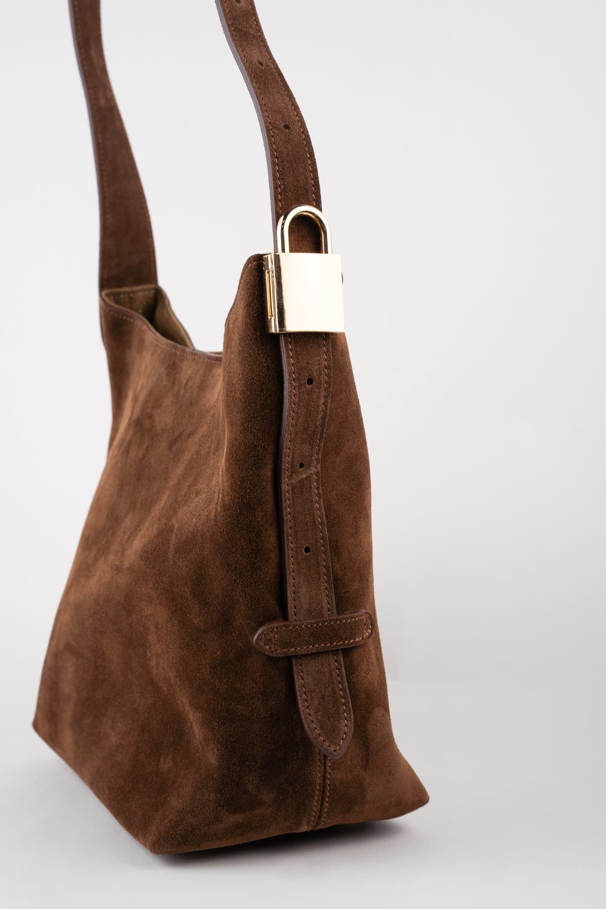 Lok Suede