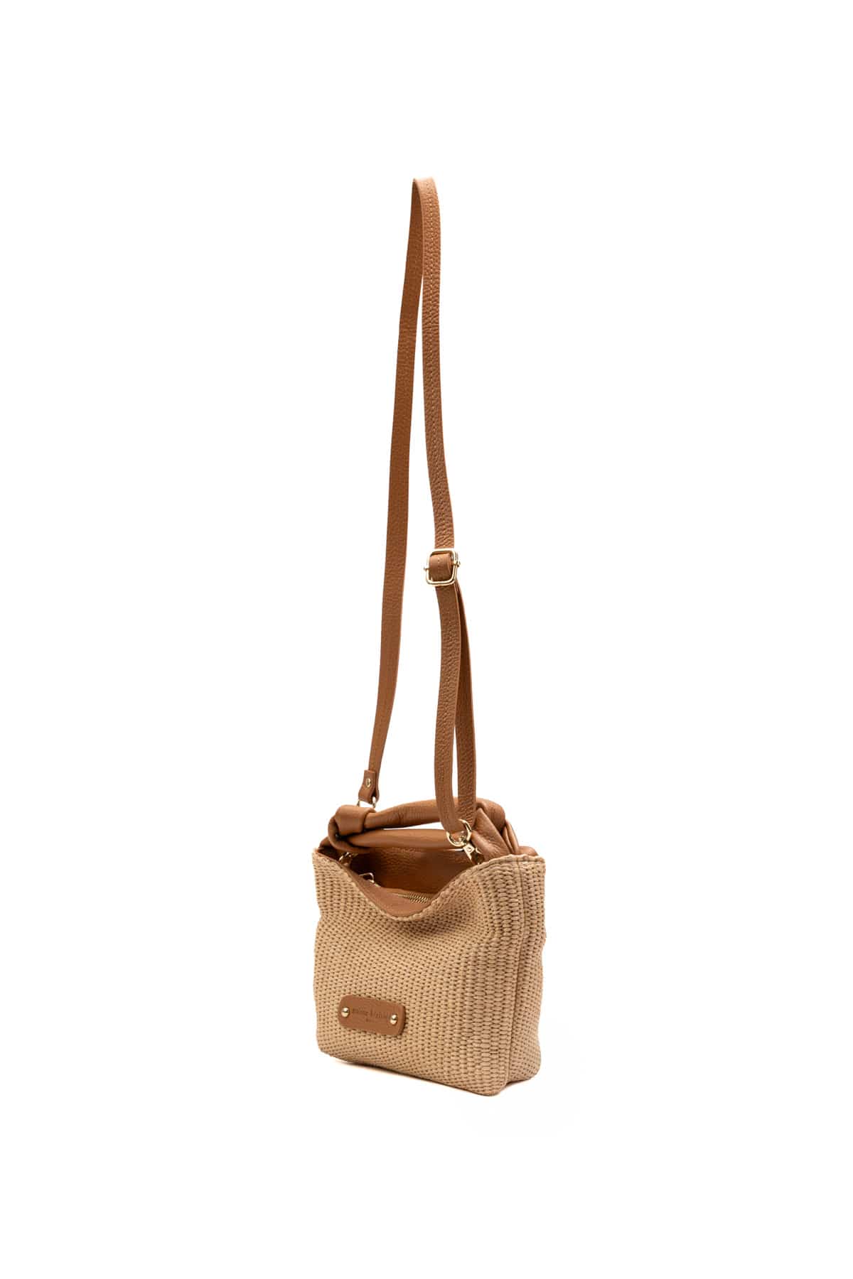 Lucia Camel