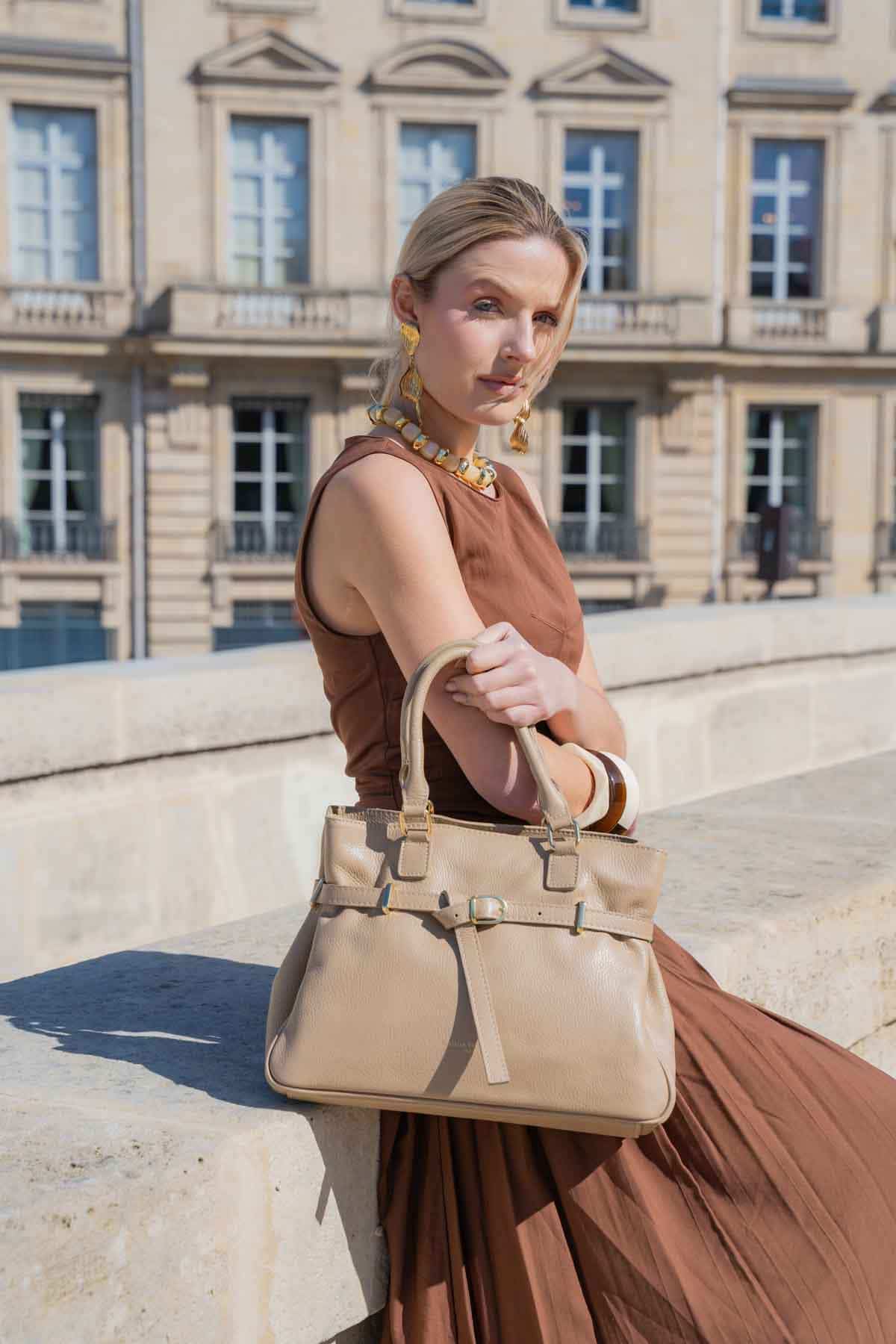 Nara Taupe