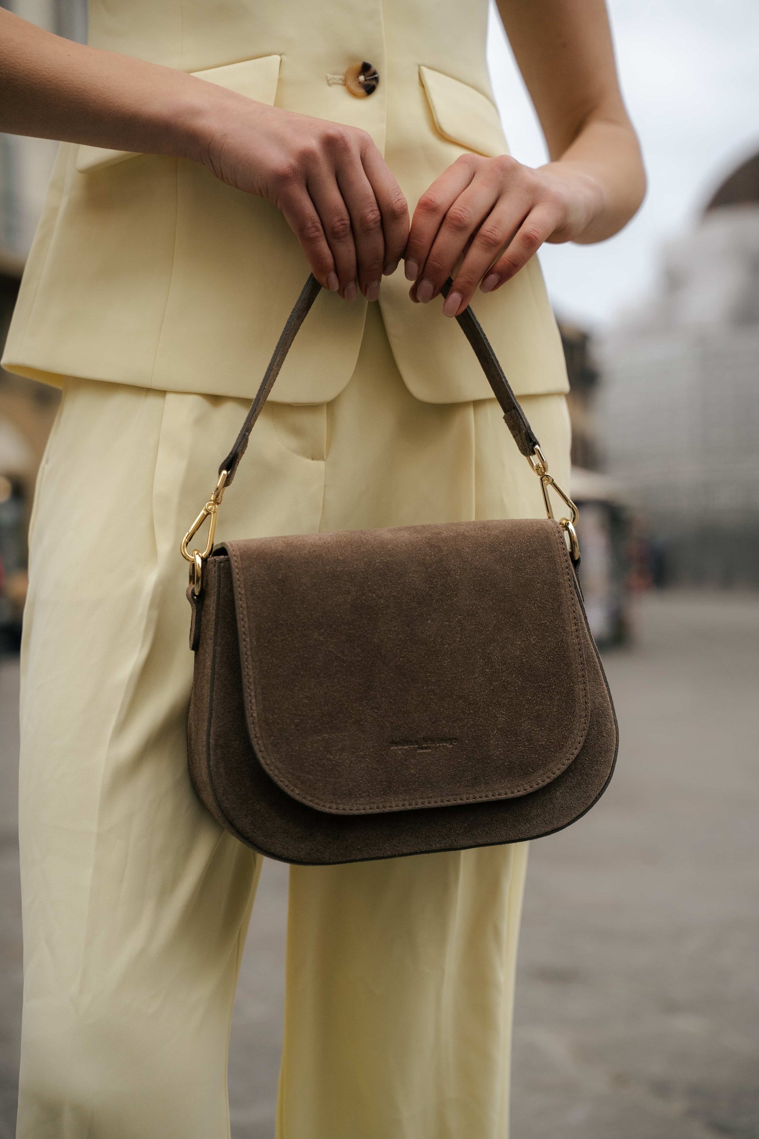 Otia Taupe