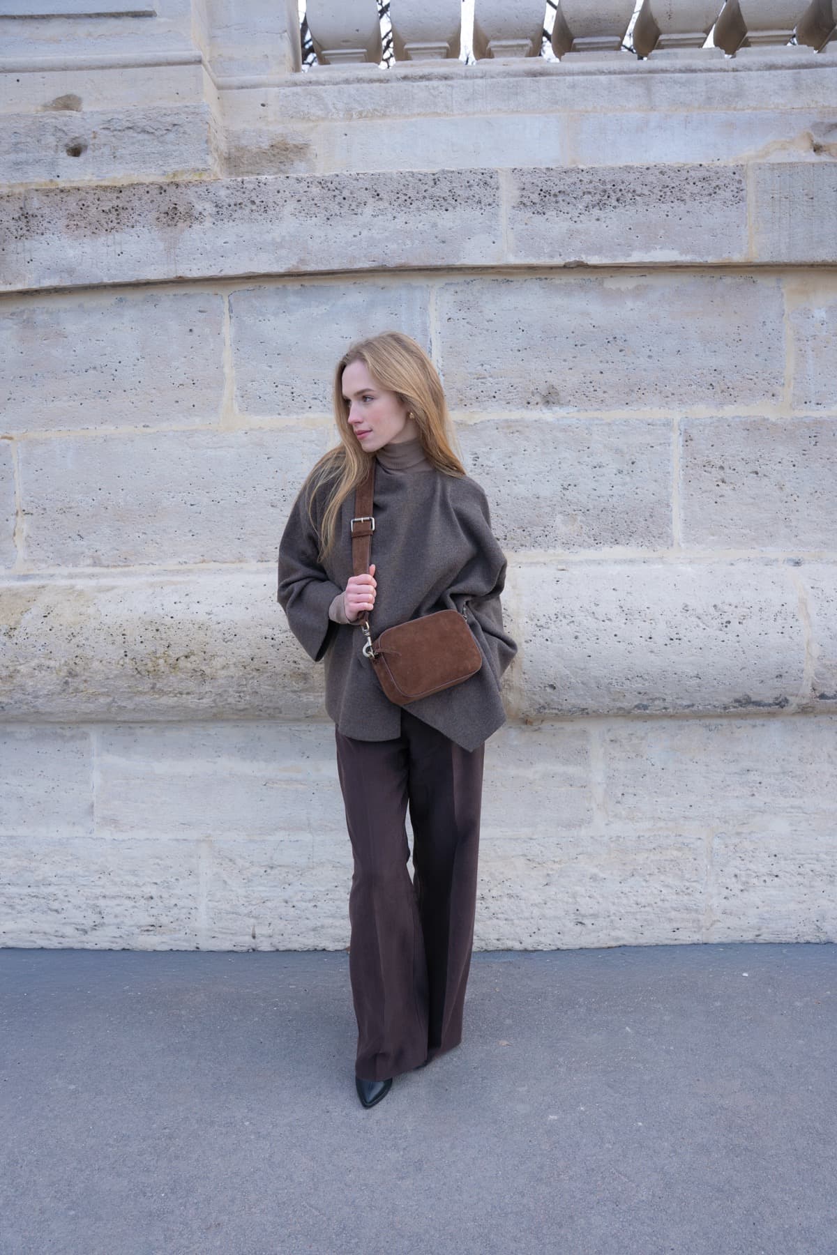 Saga Suede