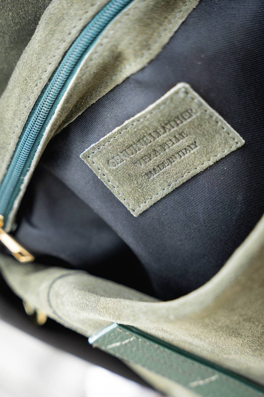 Jade Suede Vert Bouteille