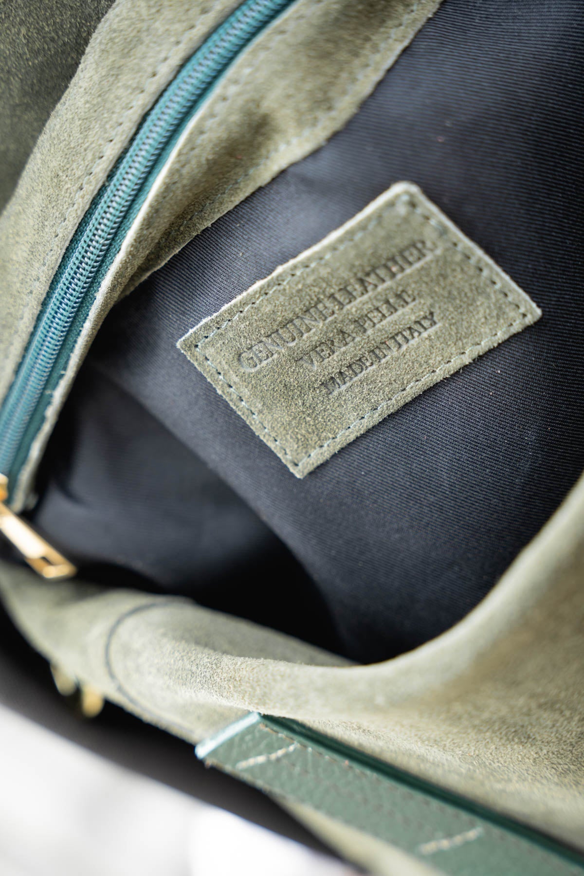 Jade Suede Vert Bouteille