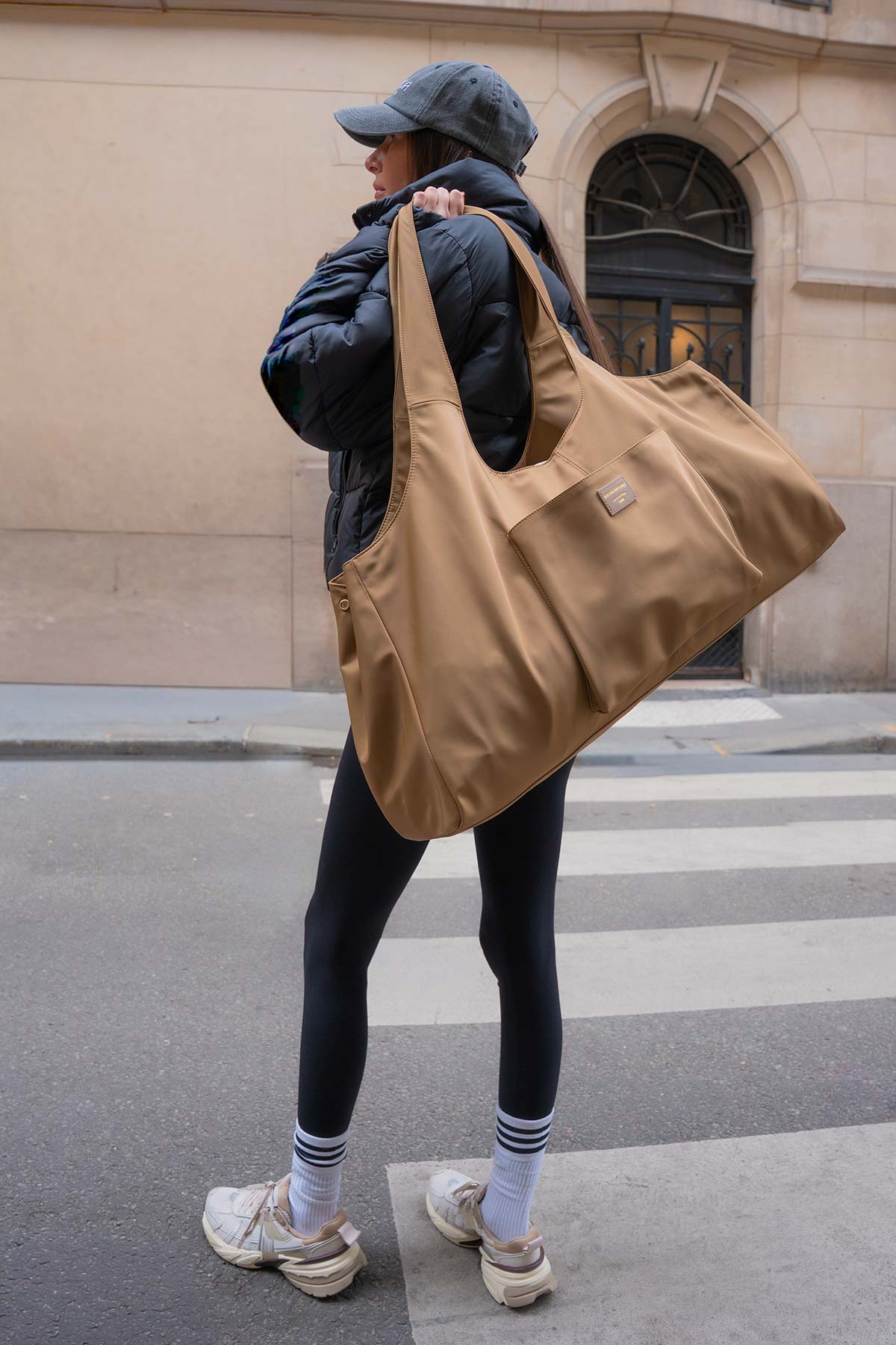 Loop Taupe