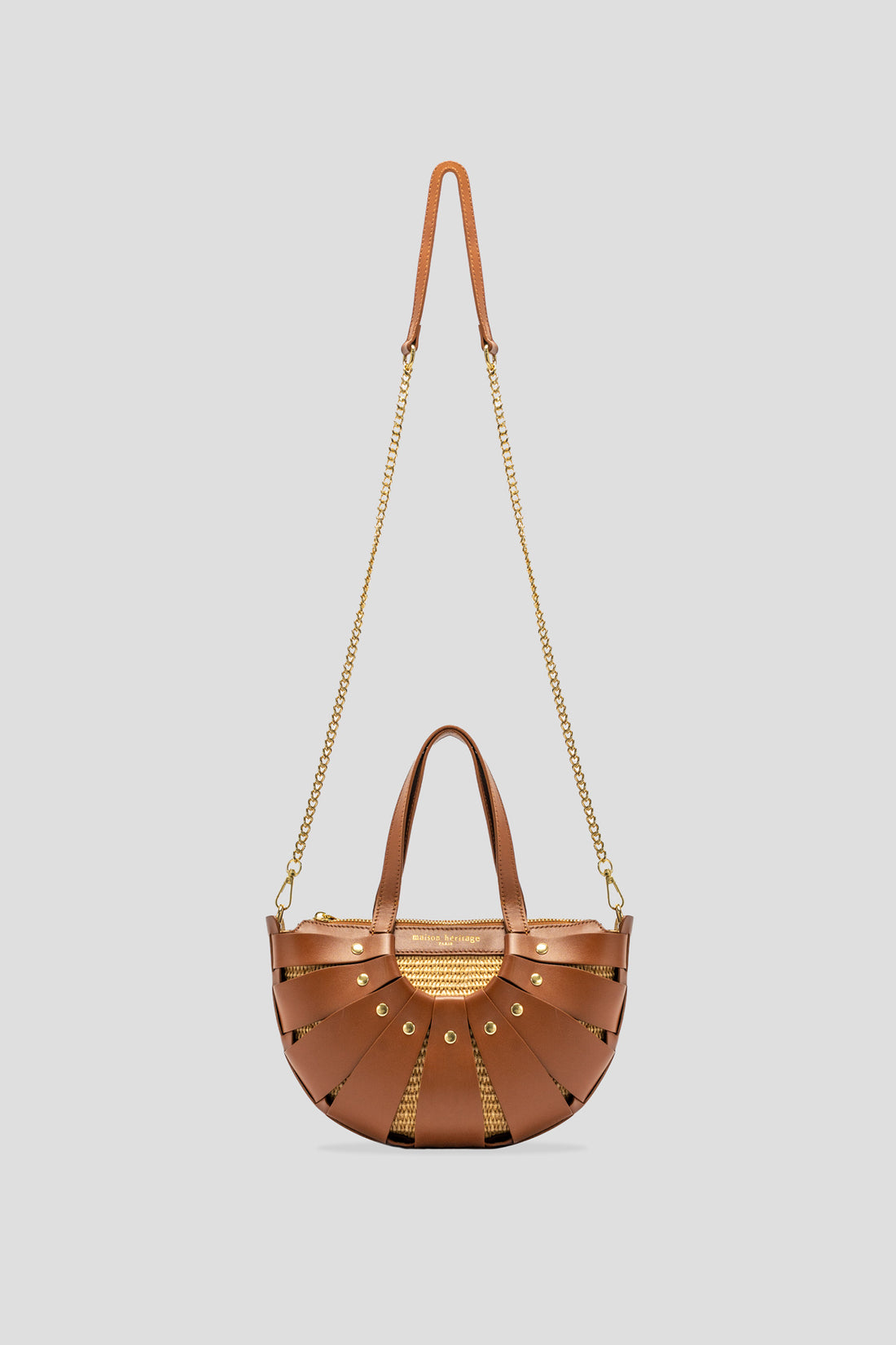 SAC A MAIN - AKI
