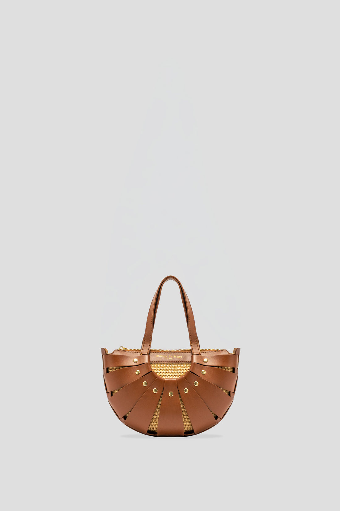 SAC A MAIN - AKI
