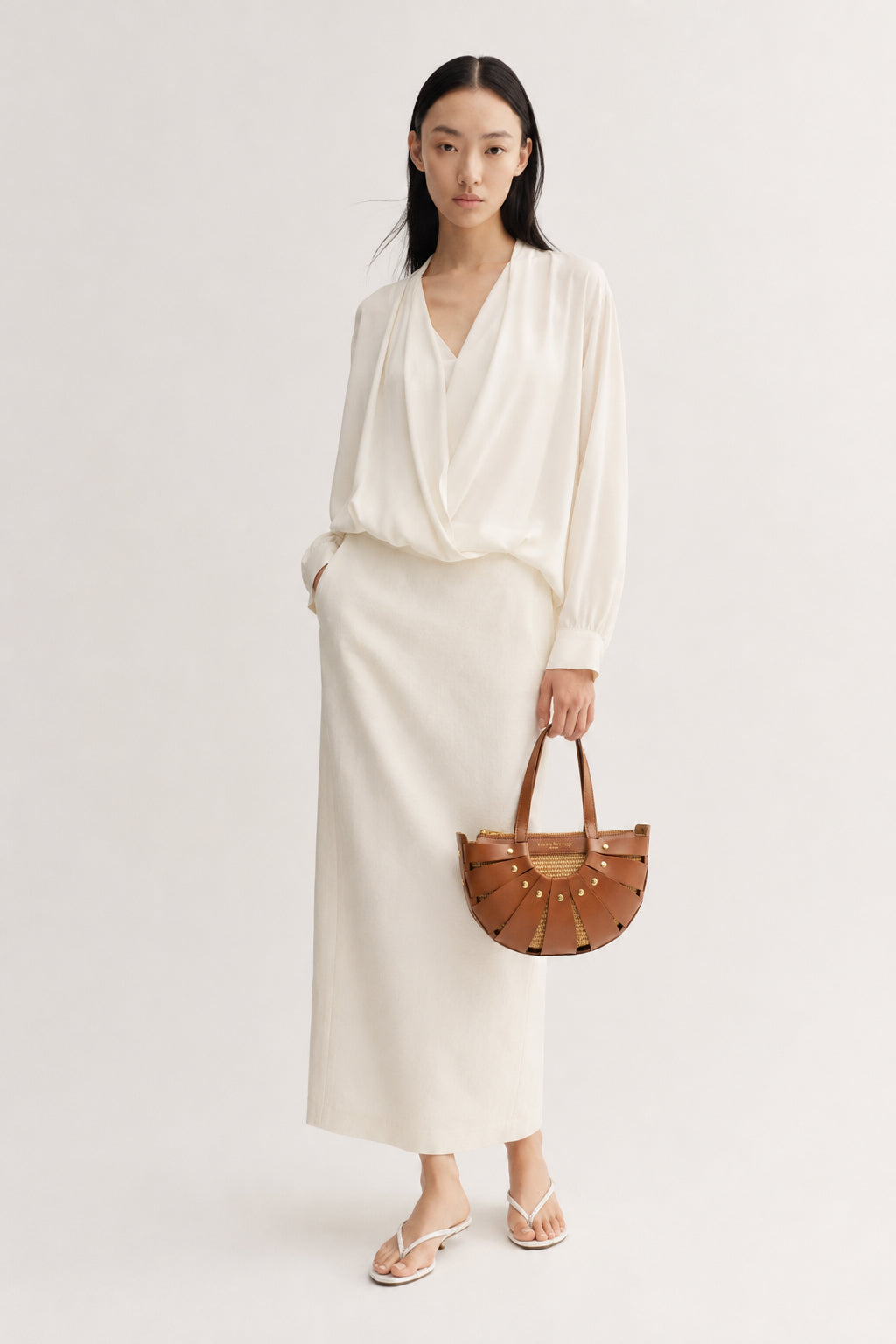 SAC A MAIN - AKI