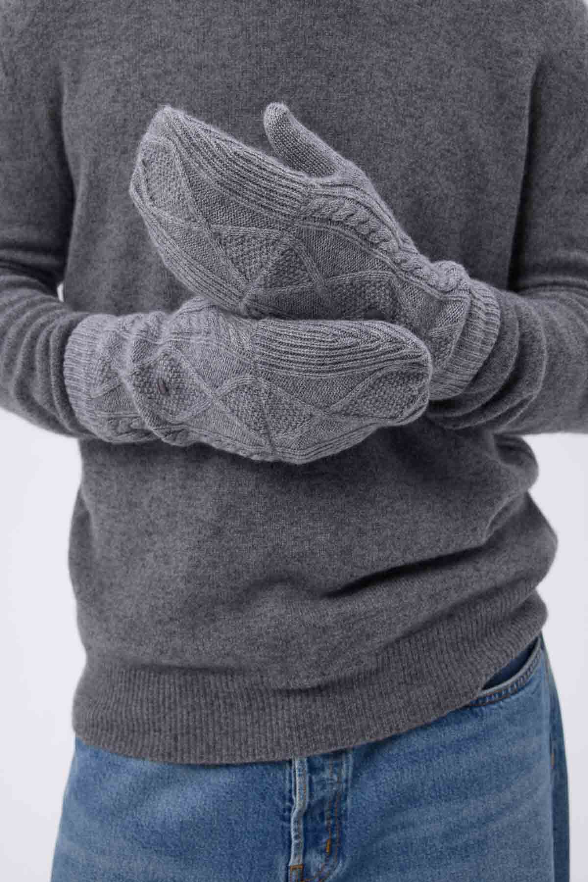 Mitbut gris foncé