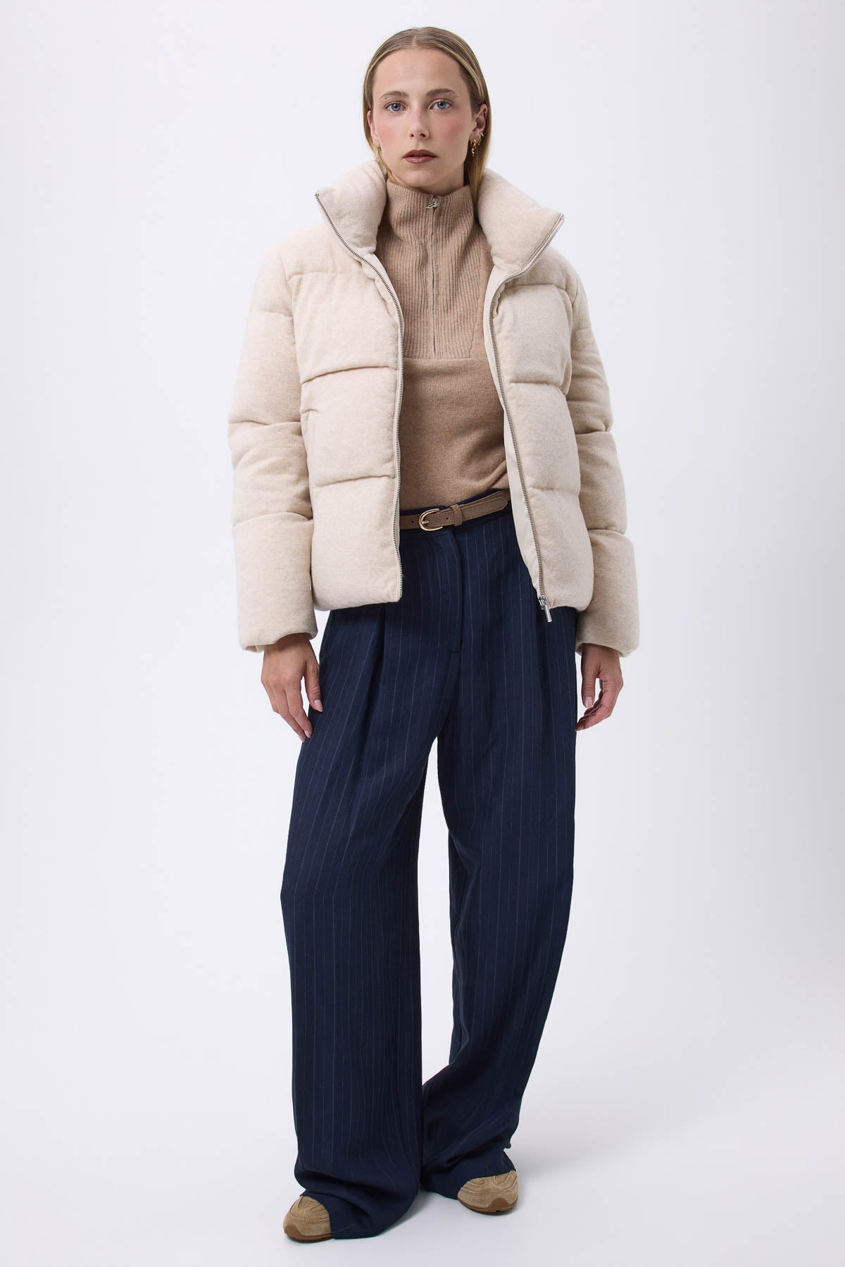 Montaigne beige