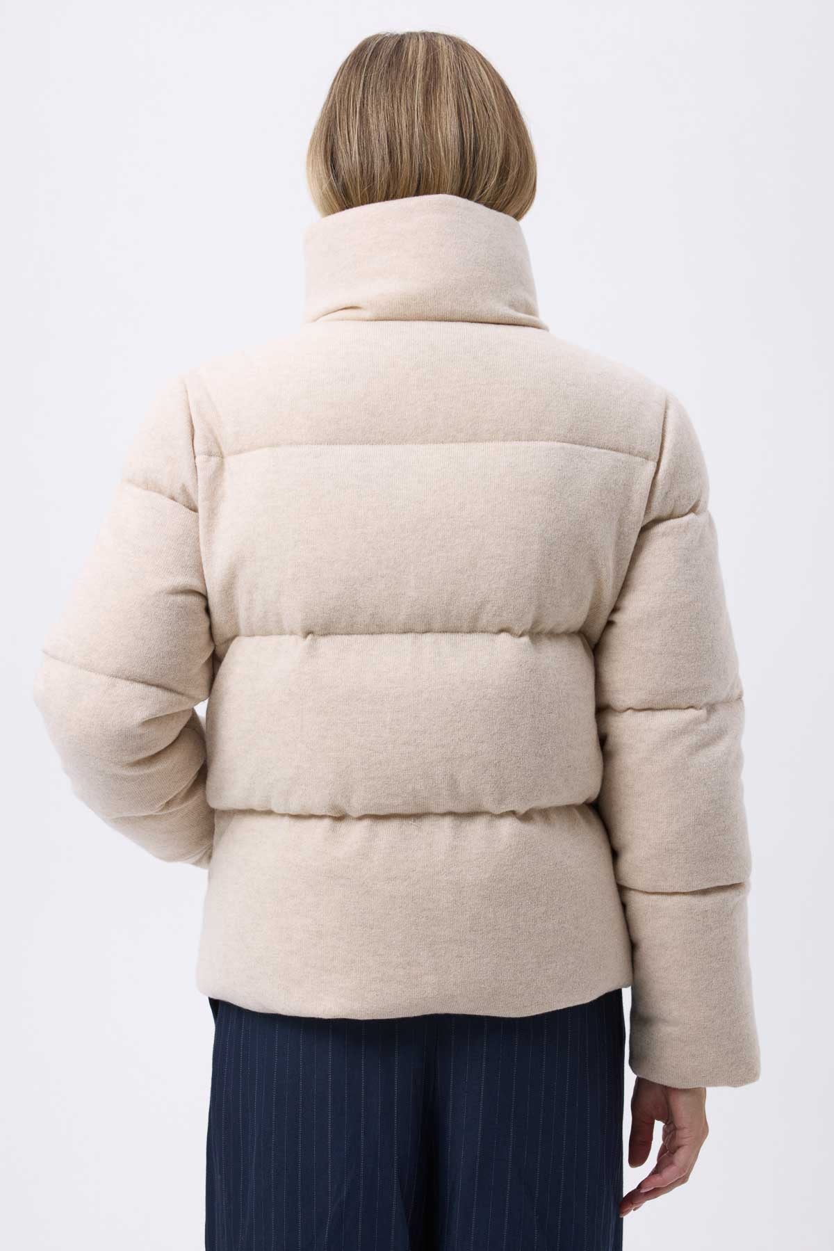 Montaigne beige