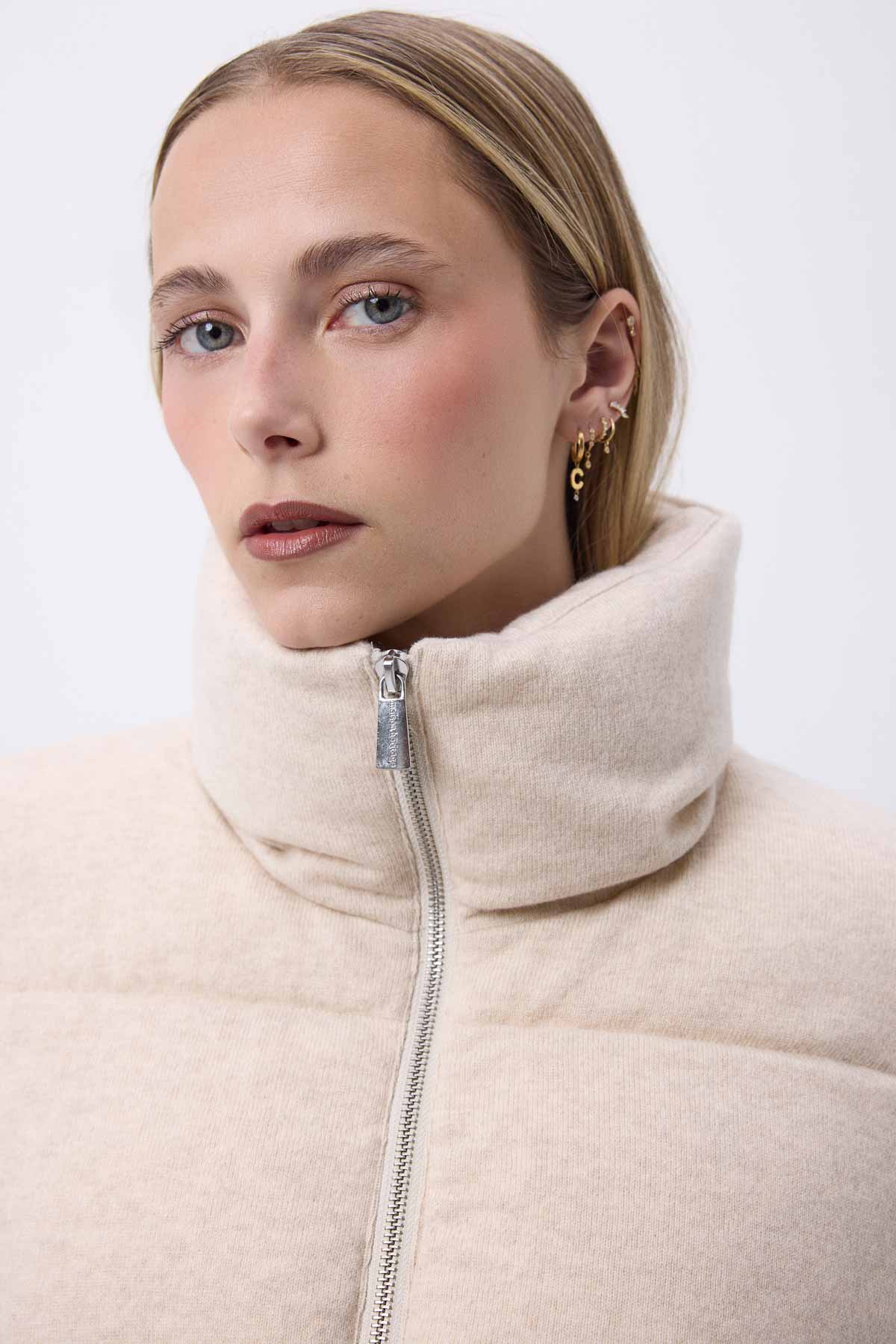 Montaigne beige