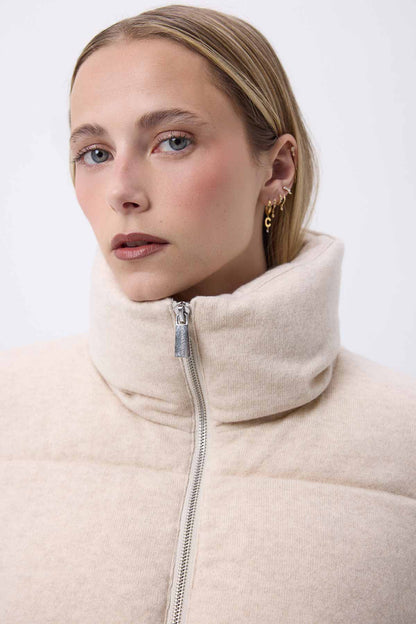 Montaigne beige