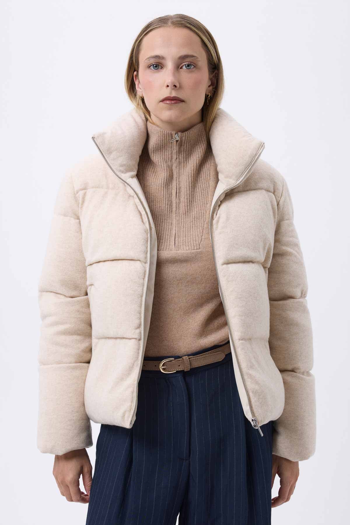 Montaigne beige