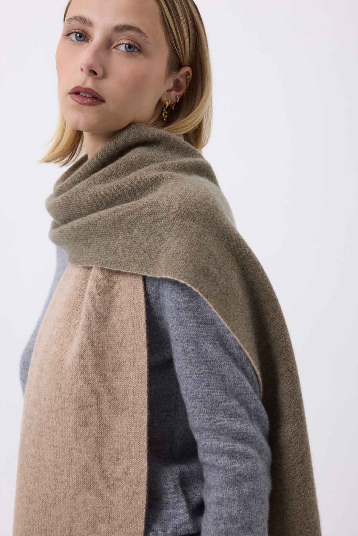 Nuance beige creme-vert khaki