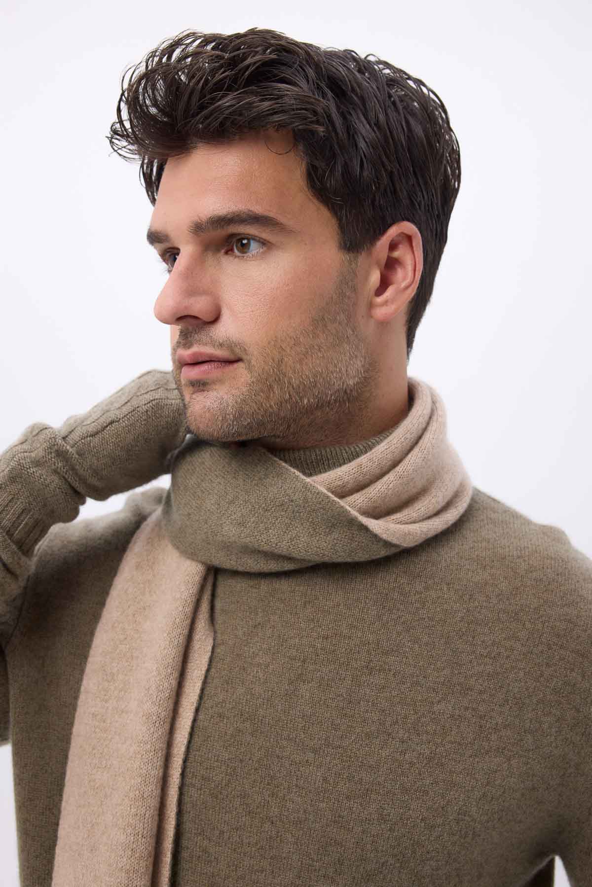 Nuance beige creme-vert khaki