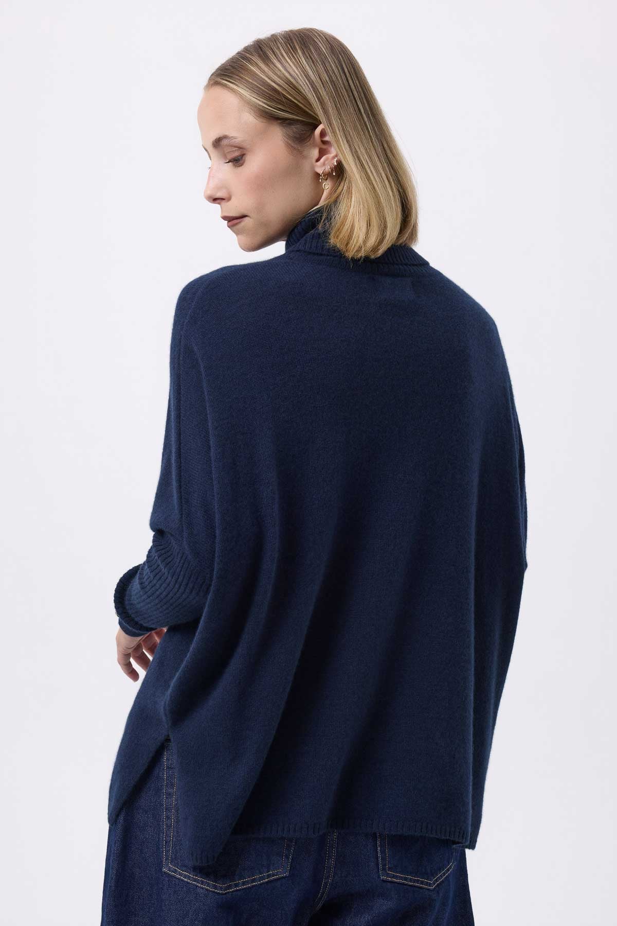 Rolanda bleu marine boutons dores
