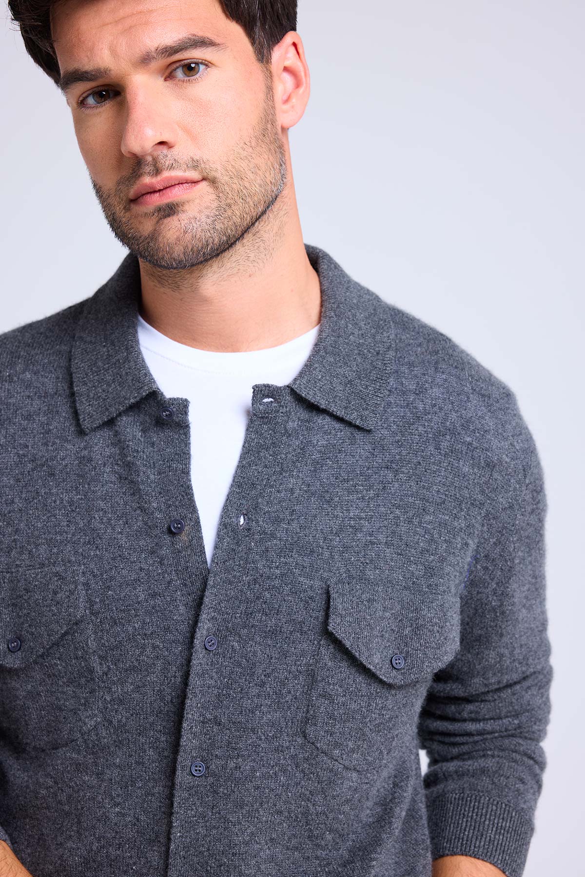 Sacha gris