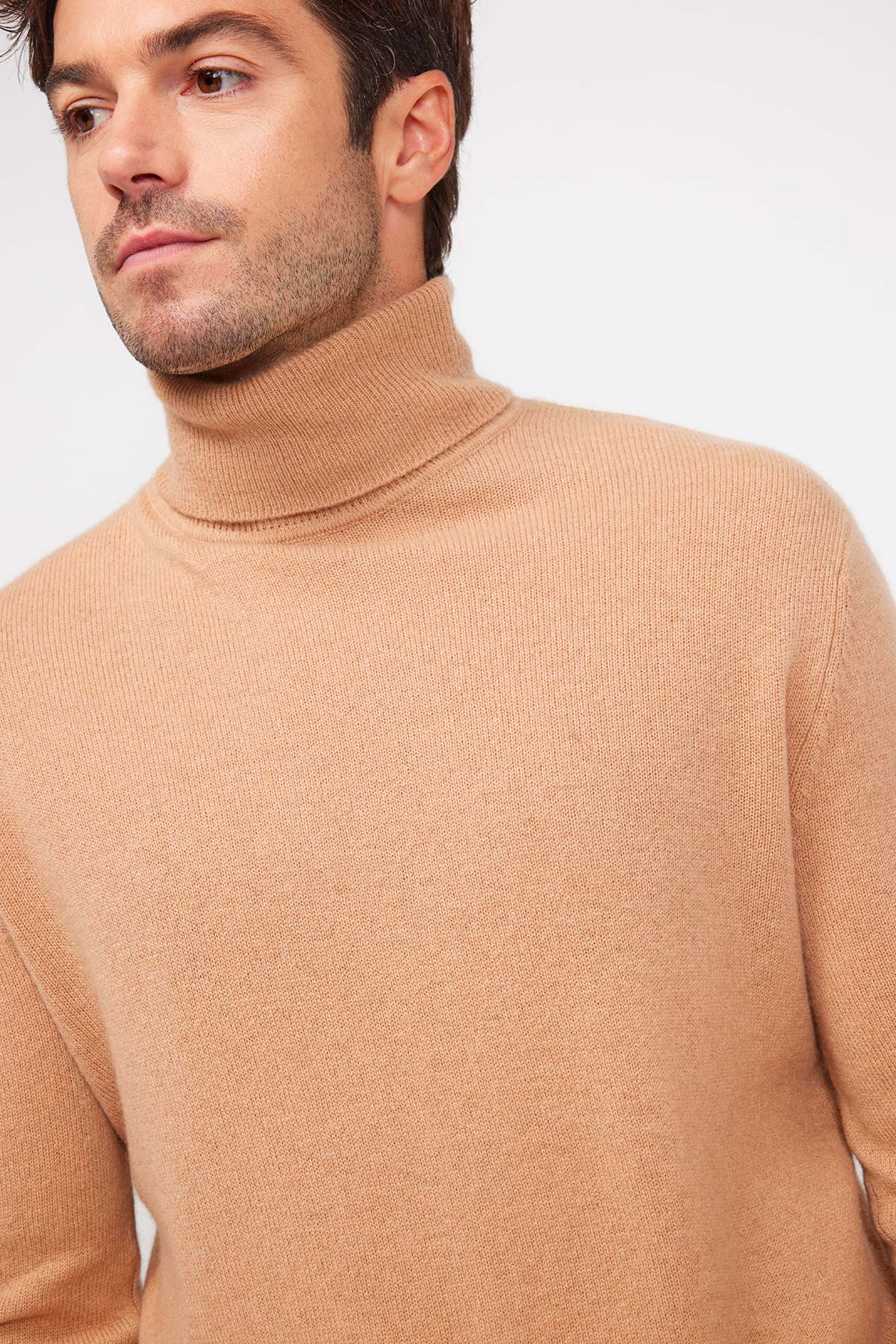 Zachary beige