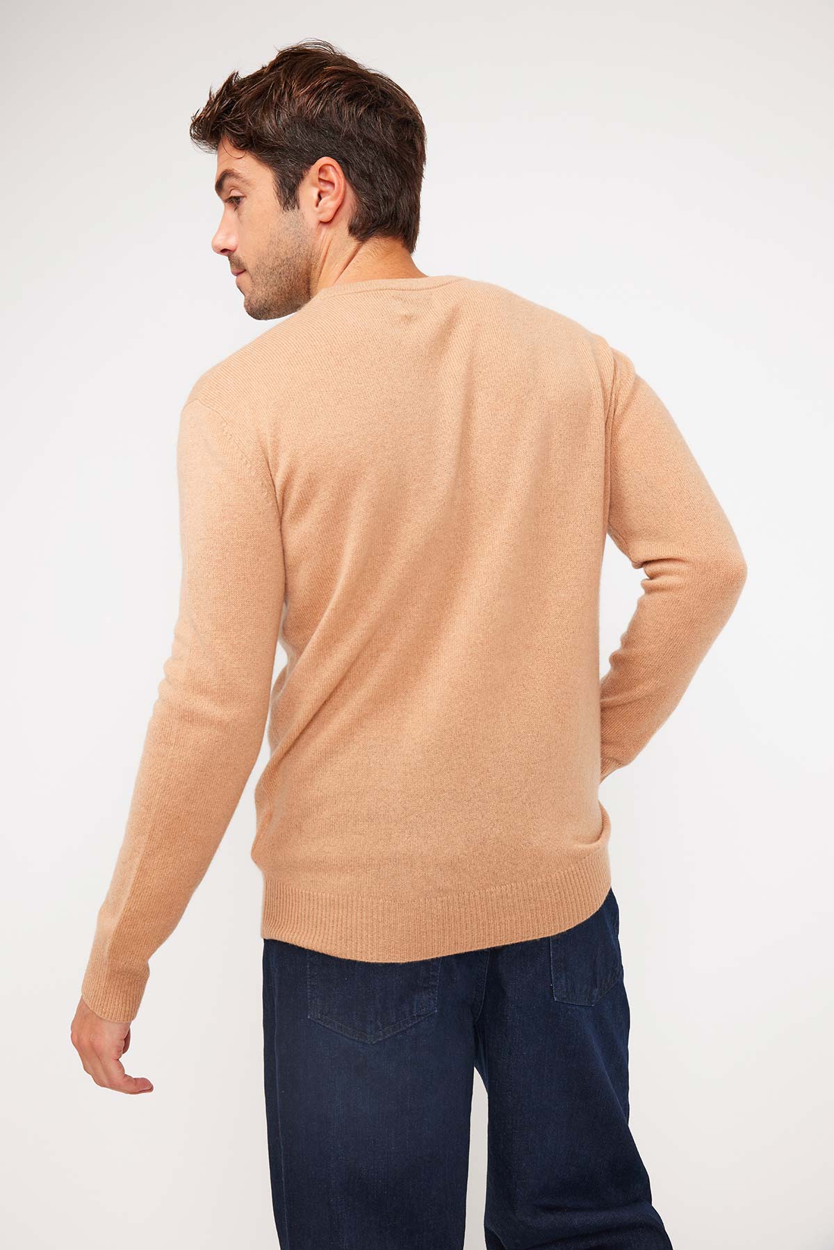 Zach beige