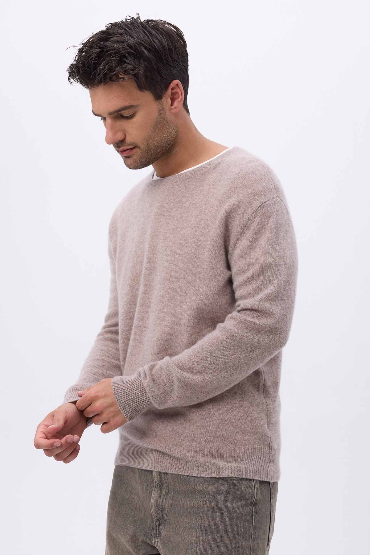 Zach taupe