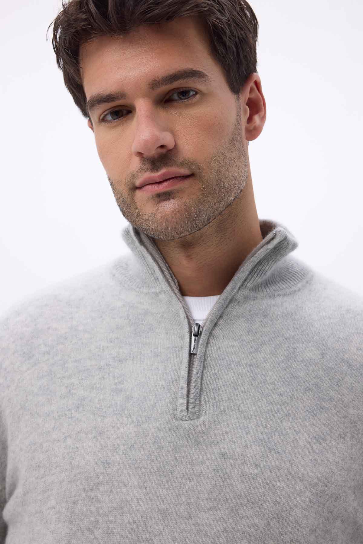 Zalman gris clair