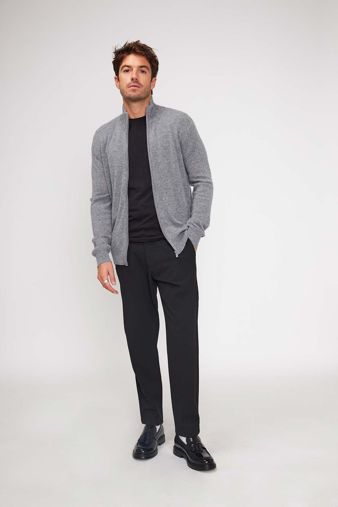 Zamil gris foncé