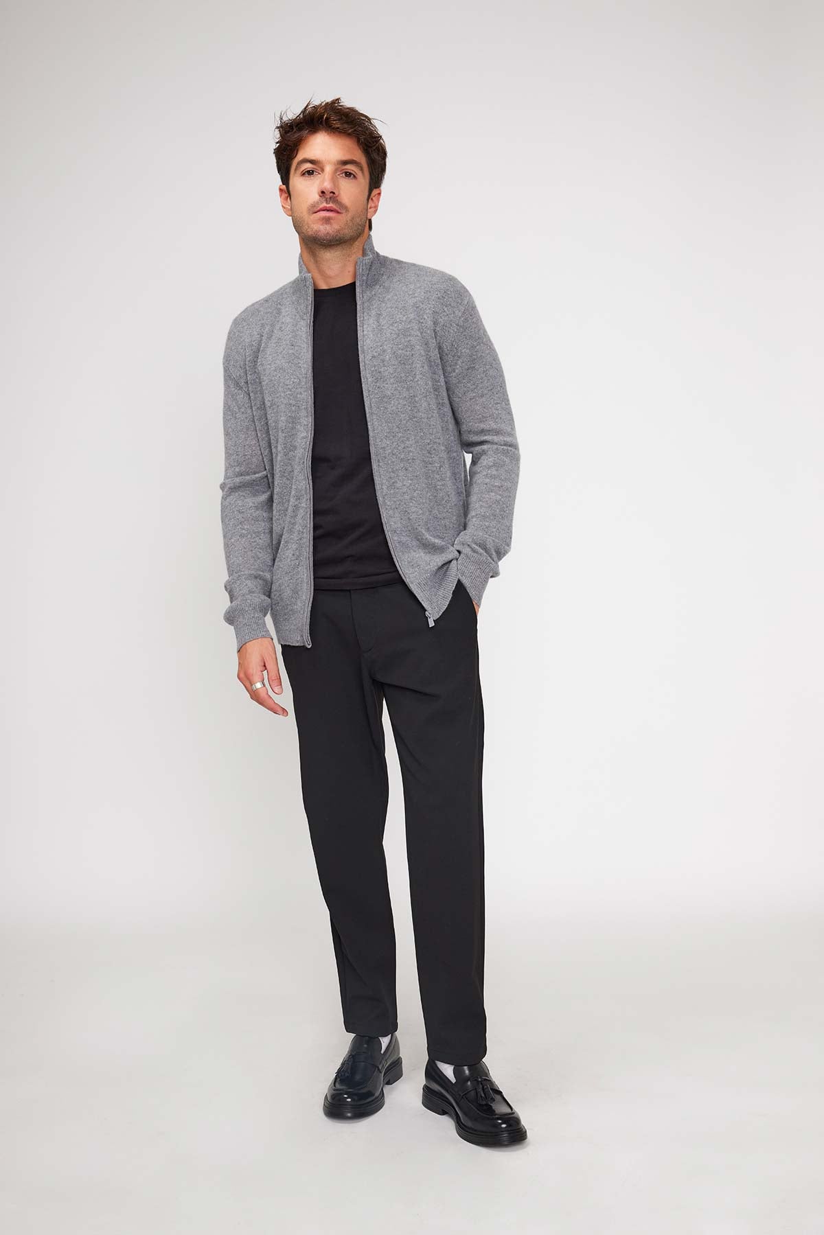 Zamil gris foncé