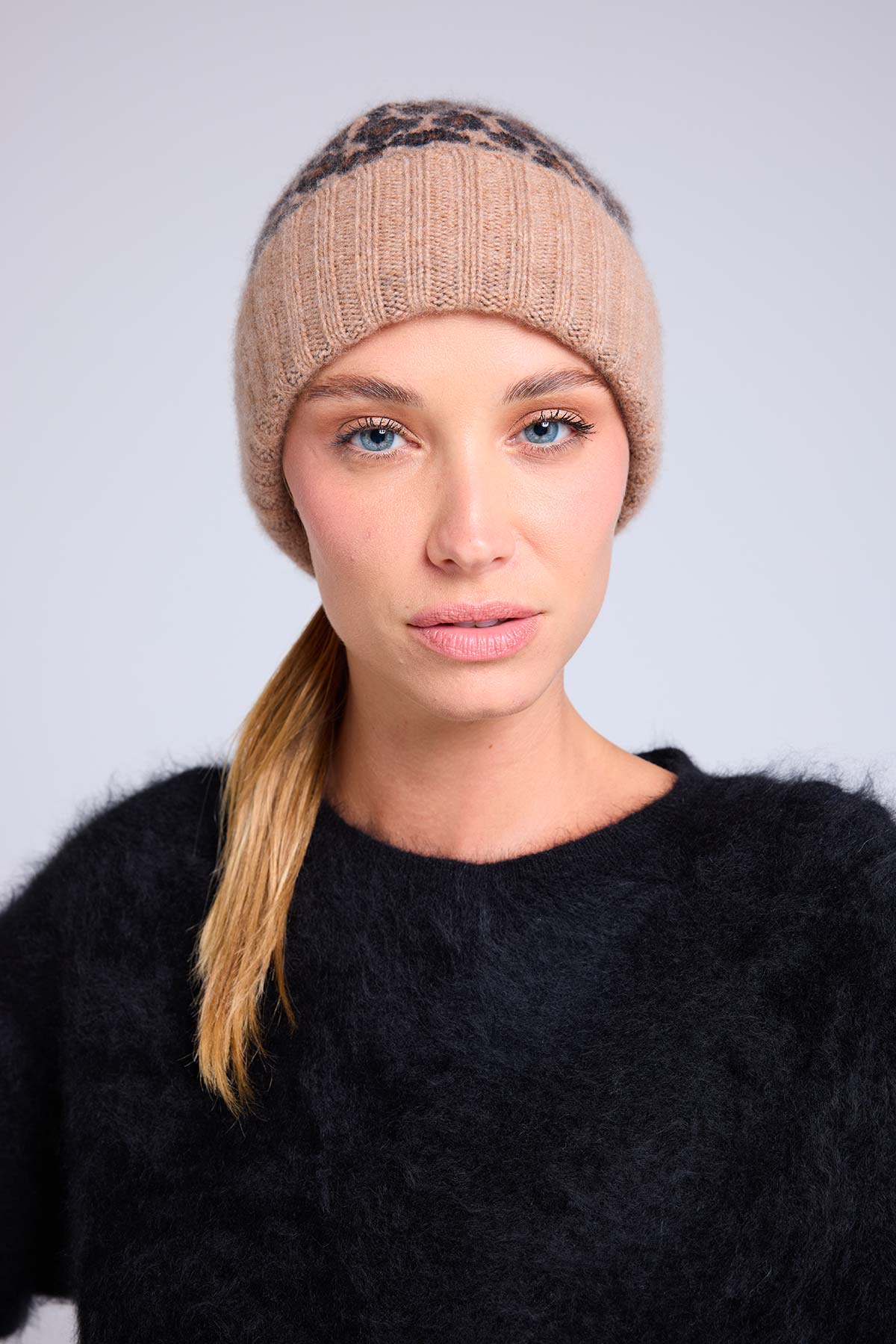 Bonnet beige léopard